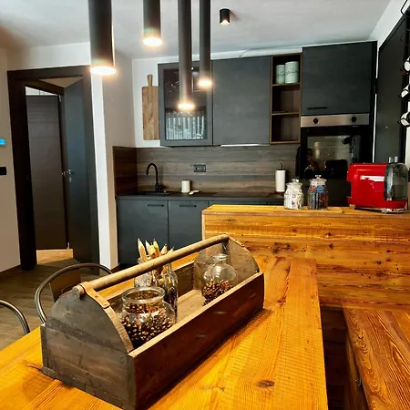 Profumo Di Legno Fra Le Alpi *